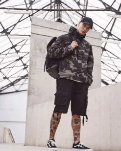 Frontzip tuulitakki - Tumma Camo
